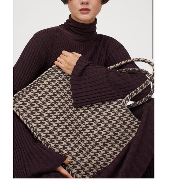 H&M Handbags - H&M Jute Blend Structured Tote Bag Houndstooth Pattern